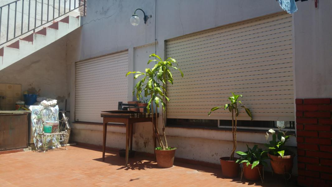 VENTA - RAMOS MEJIA - OPORTUNIDAD - VIVIENDA MULTIFAMILIAR - 2 DEPARTAMENTOS EN LOTE PROPIO