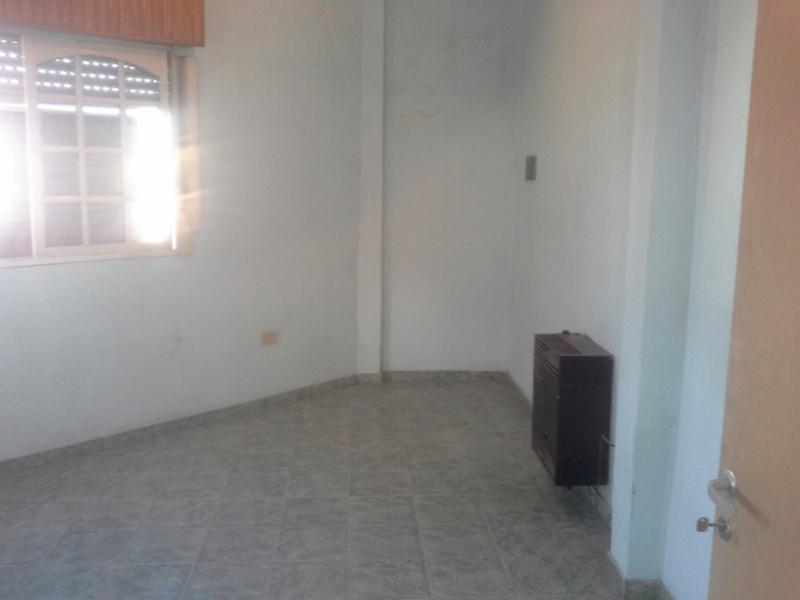 ALQUILER - VILLA MADERO - DEPTO 2 AMBIENTES - 1° PISO POR ESCALERA - SIN EXPENSAS