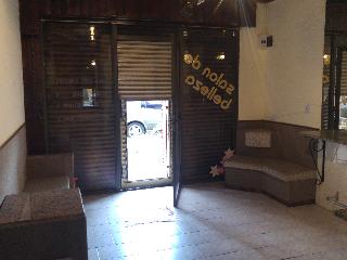 ALQUILER - TAPIALES - LOCAL COMERCIAL - EX PELUQUERIA
