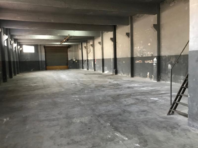ALQUILER - LA TABLADA - GALPON 320 m2  EN UNA PLANTA -