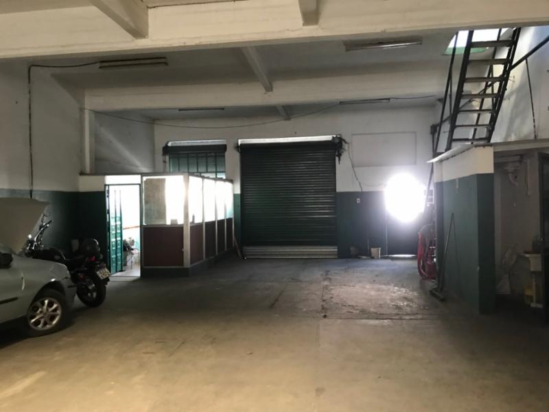 ALQUILER - VILLA SOLDATI - GALPON 670M2 Aprox. - CON OFICINA -