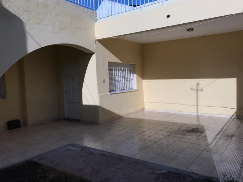 ALQUILER - VILLA MADERO - CASA 4 AMBIENTES CON GARAJE y FONDO LIBRE