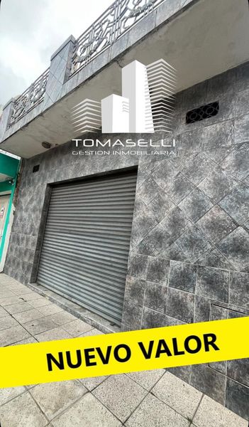 VENTA - CASA MULTIFAMILIAR CON LOCAL COMERCIAL -