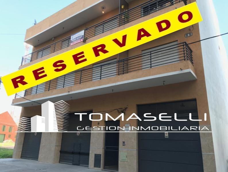 ALQUILER - VILLA CELINA - EXCELENTE DEPARTAMENTO DE 3 AMBIENTES AL FRENTE  CON, LAVADERO, BALCON y GARAJE - NO APTO PROFESIONAL -