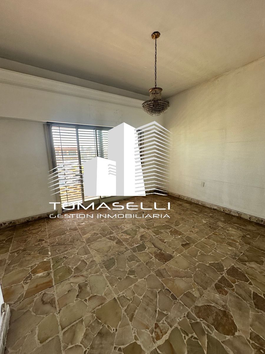 VENTA - CASA MULTIFAMILIAR A REFACCIONAR - VILLA MADERO