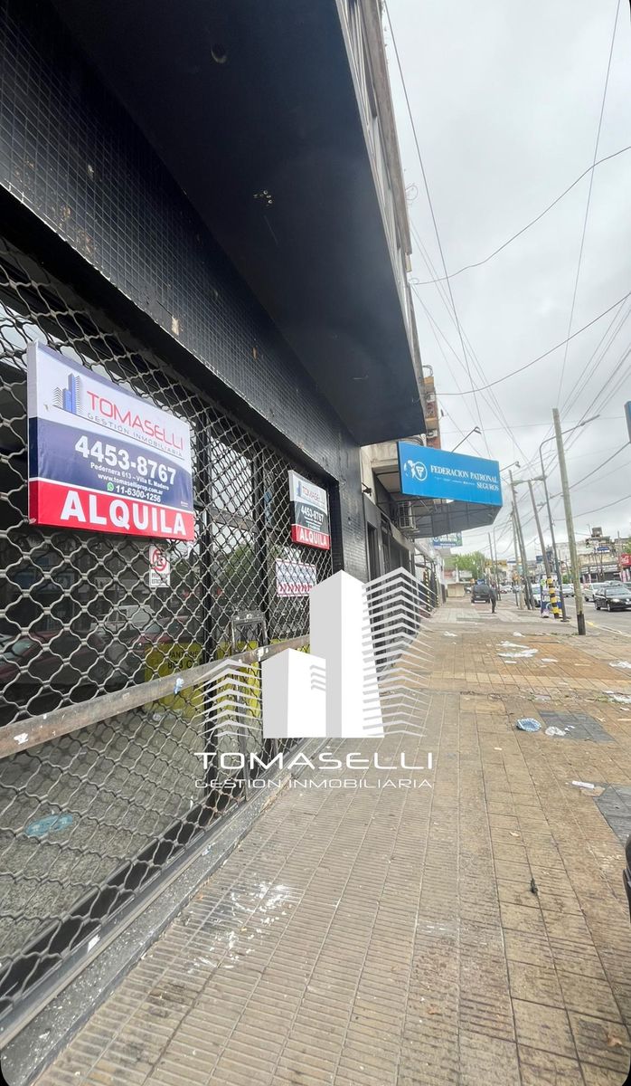 ALQUILER -EXCELENTE LOCAL COMERCIAL - SOBRE AVENIDA CROVARA - SUPERFICIE APROX. 110 M2