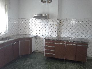 ALQUILER - LA TABLADA - DEPTO. 3 AMBIENTES  AMPLIOS - 1° PISO AL FRENTE - PATIO, TERRAZA y BALCON