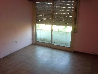 ALQUILER - CIUDAD MADERO - - DEPARTAMENTO 3 AMBIENTES - 1° PISO AL FRENTE - SIN EXPENSAS