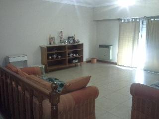 VENTA - VILLA MADERO - GALPON DE 150 M2 MAS AMPLIO DEPARTAMENTODE 3 AMBIENTES CON QUINCHO Y TERRAZA