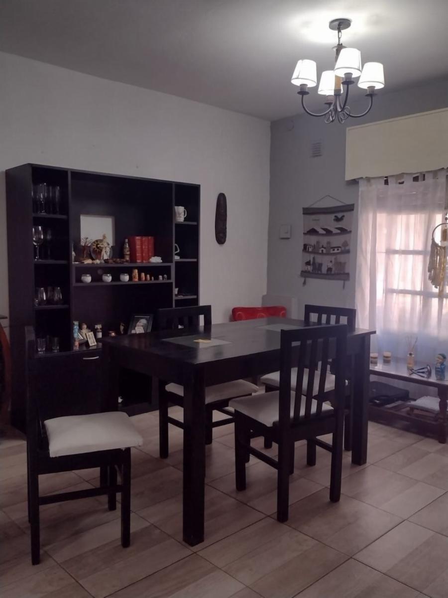Duplex de cuatro ambientes en venta en Haedo Sur