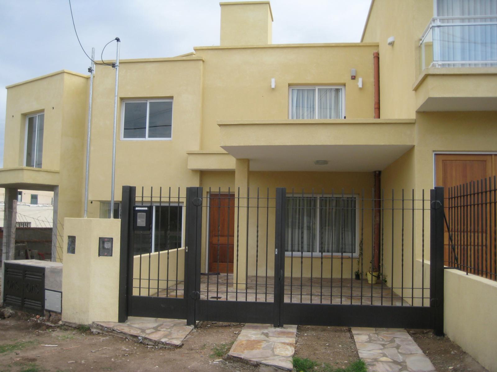 GRAN OPORTUNIDAD  VENTA DE EXCELENTE DÚPLEX DE CATEGORÍA UBICADO EN EL RESIDENCIAL BARRIO SANTA RITA