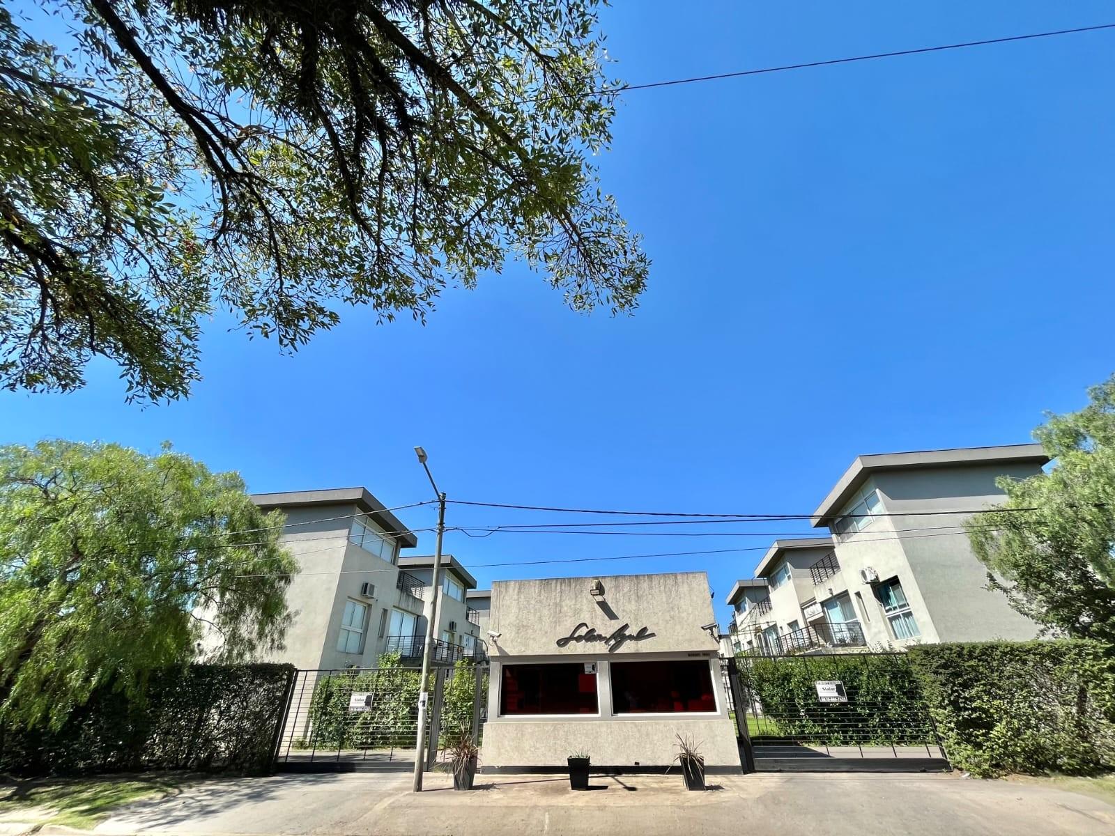 Monoambiente en alquiler, Solar azul