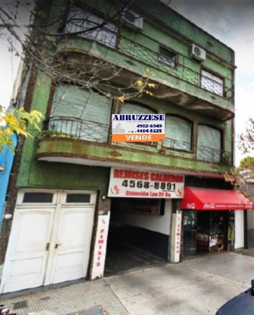 Salón libre 1 piso APTO VARIAS ACTIVIDADES aprox160M2 servicios frente a Hospital Velez Sarsfield