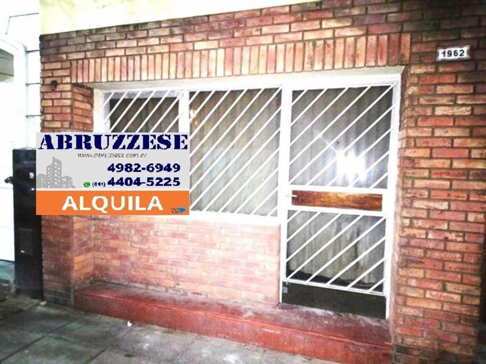 Actual Local Comercial Profes. vivir a la Calle 3,40x4,80+Baño-antebaño* No Paga Expensas Solo Luz*