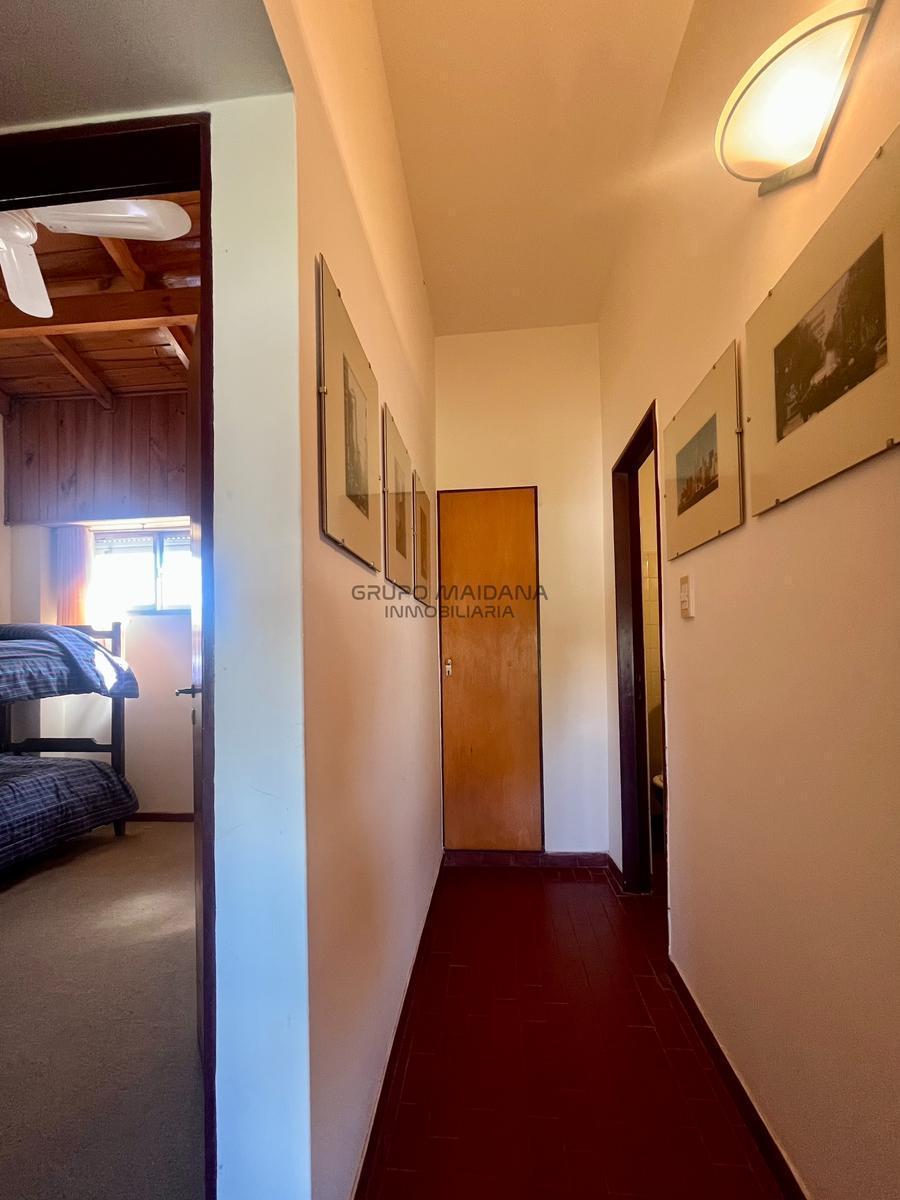 Departamento céntrico con cochera en VENTA