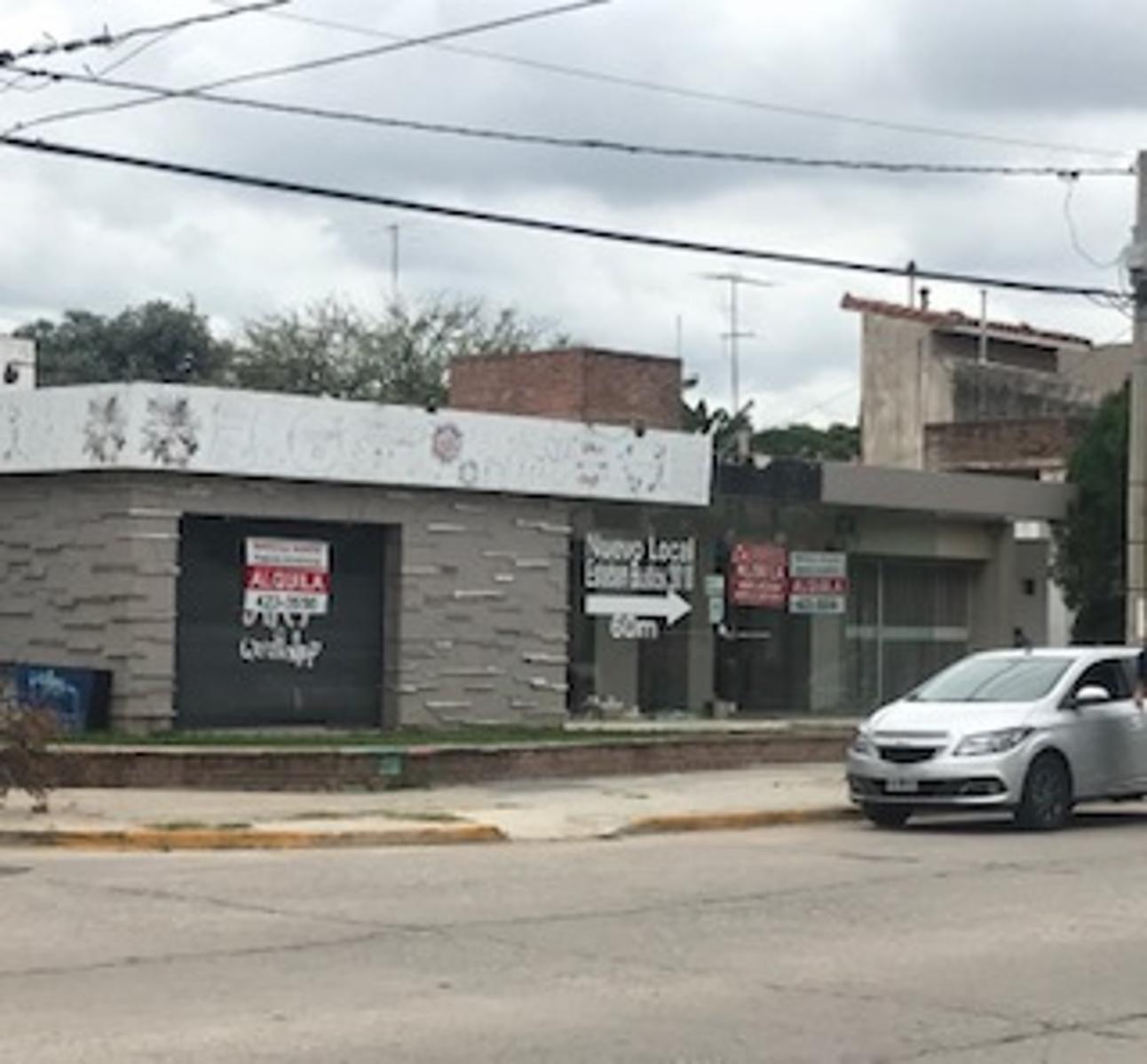 LOCAL COMERCIAL AV TEJEDA ESQ DONACIANO DEL CAMPILLO