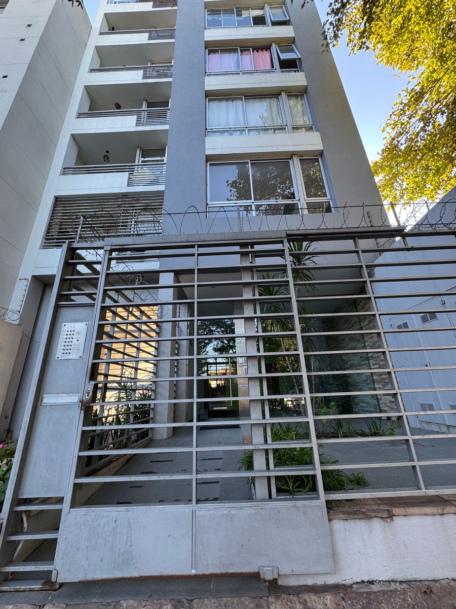 Alquiler de Monoambiente en Lomas de Zamora.