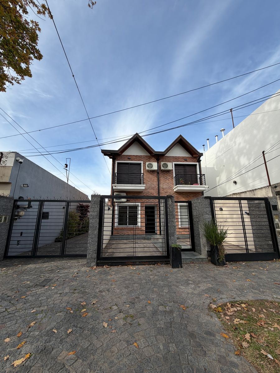 Alquiler Duplex 3 Ambientes en Banfield.