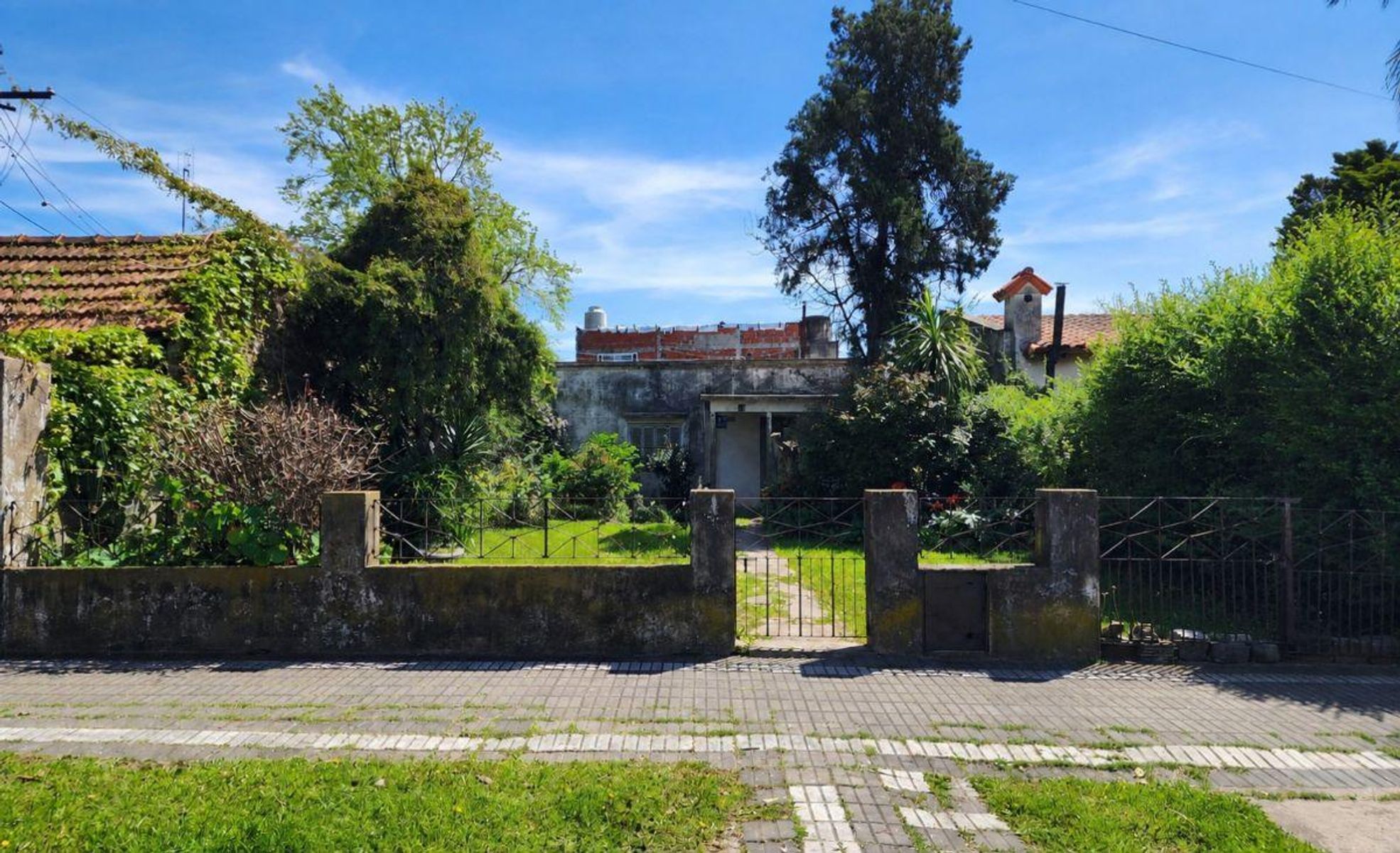 Casa a Reciclar en Llavallol
