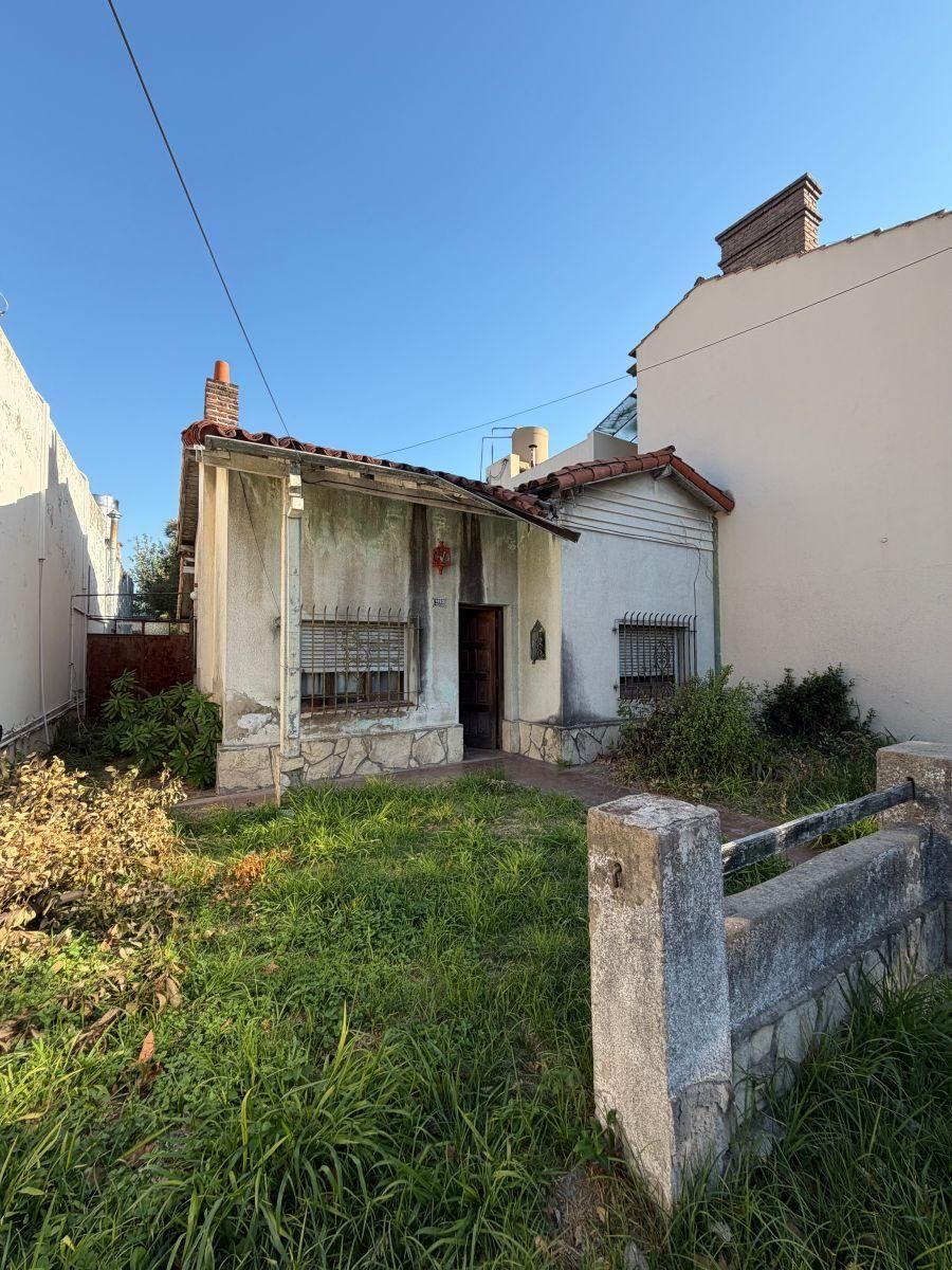 Venta Casa en Remedios de Escalada.