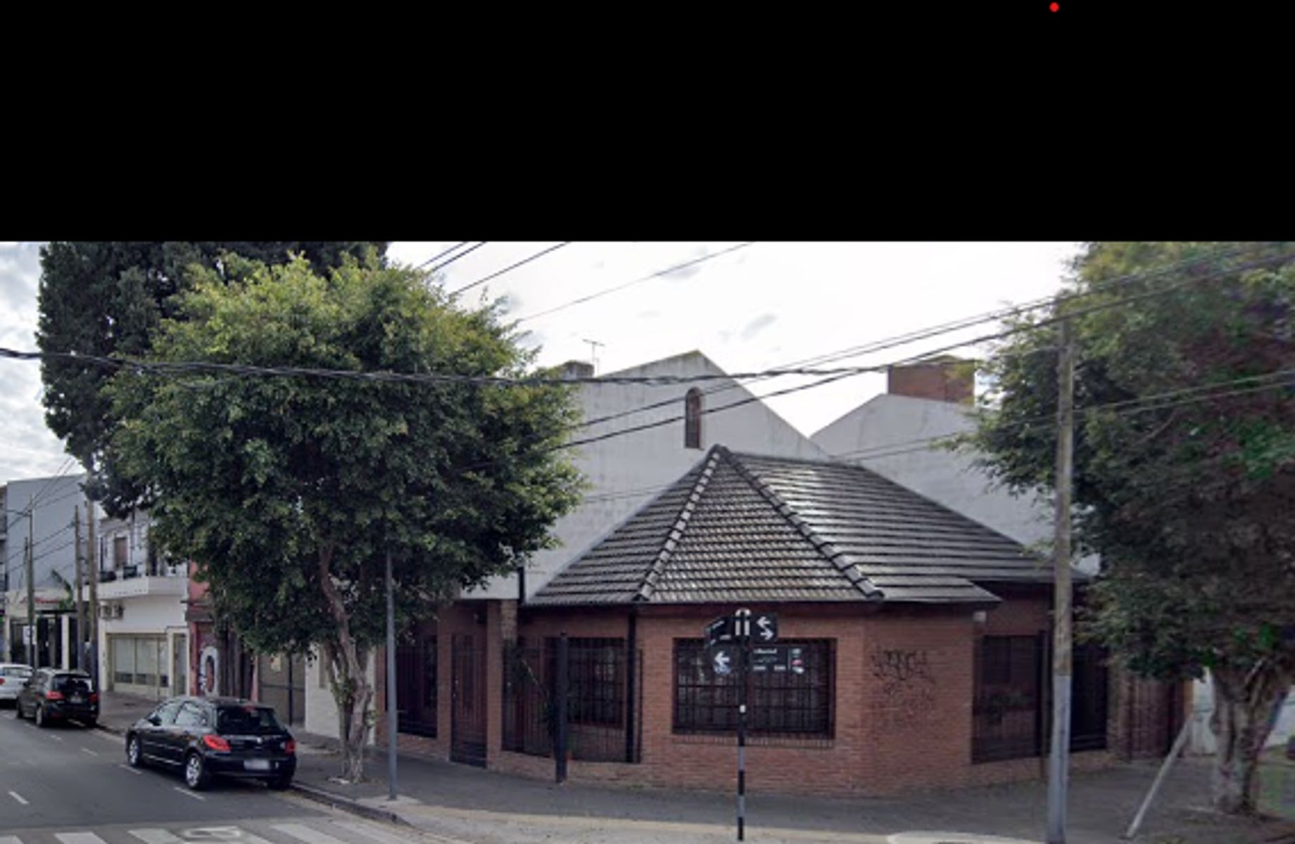 Casa tipo Chalet 2 plantas 3 Dormitorios 2 Baños Cochera y Dep de Servicio