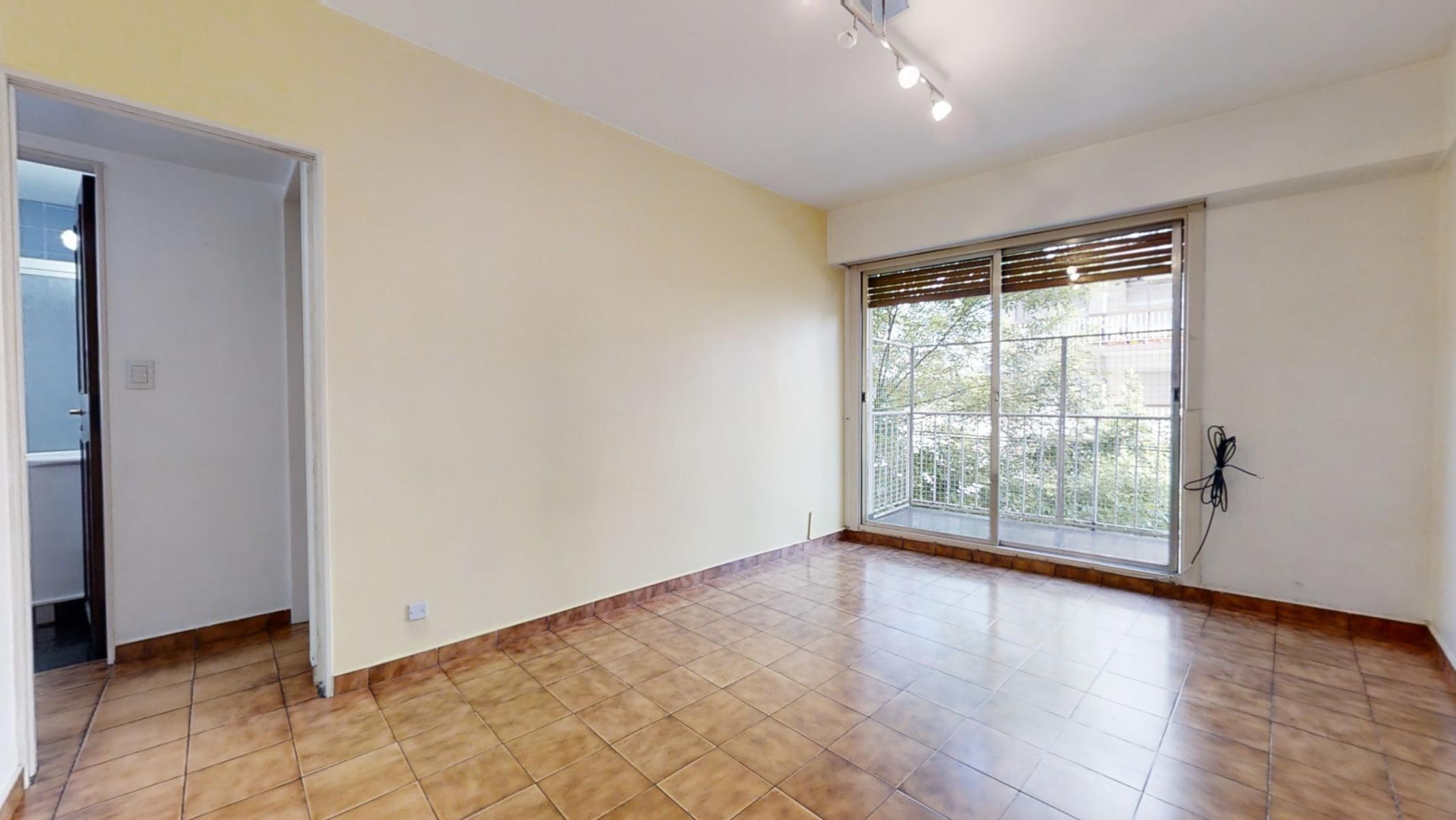 Departamento 2 Ambientes Al Frente con Balcón