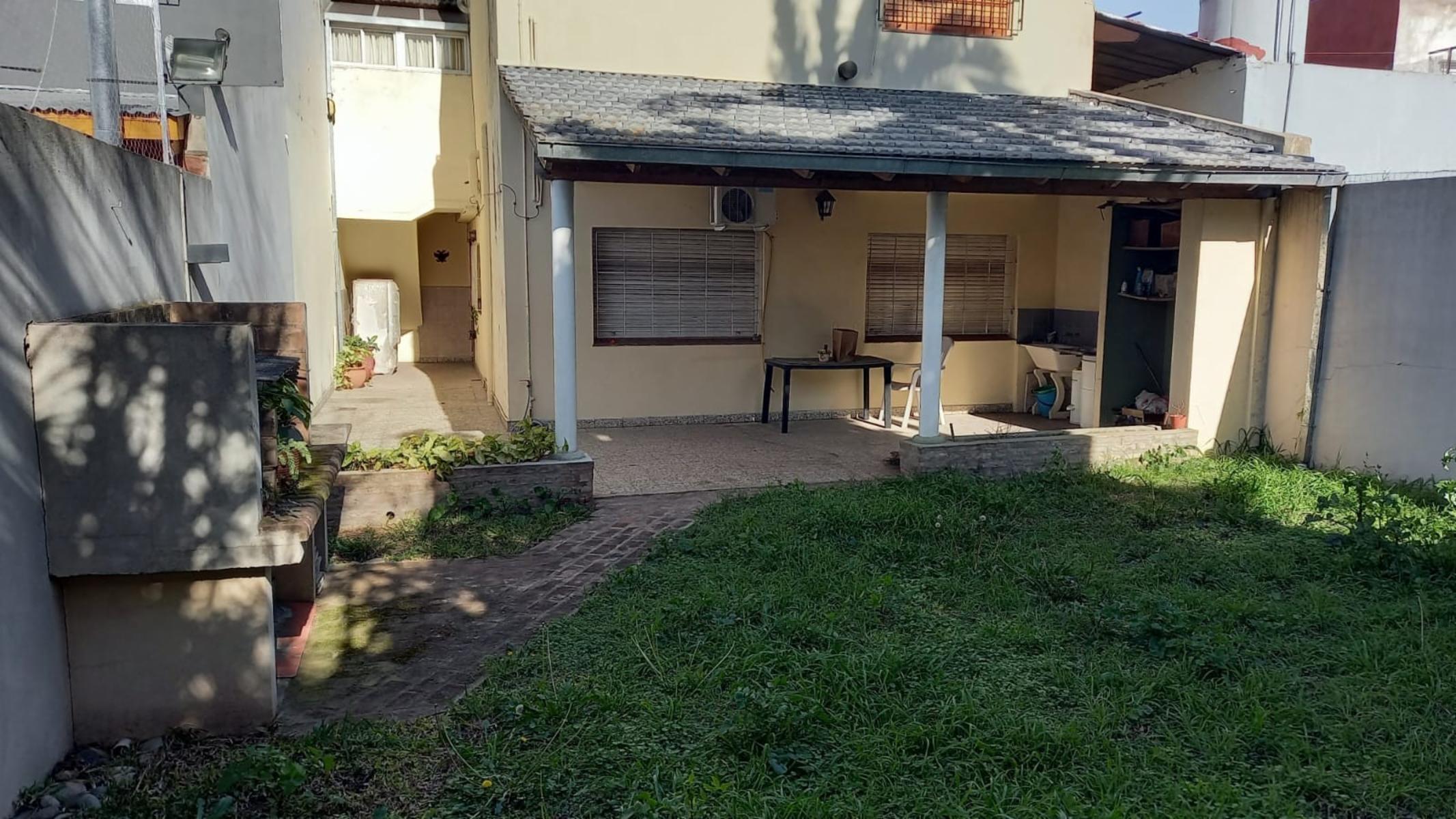 CASA 3 AMBIENTES Y GARAGE