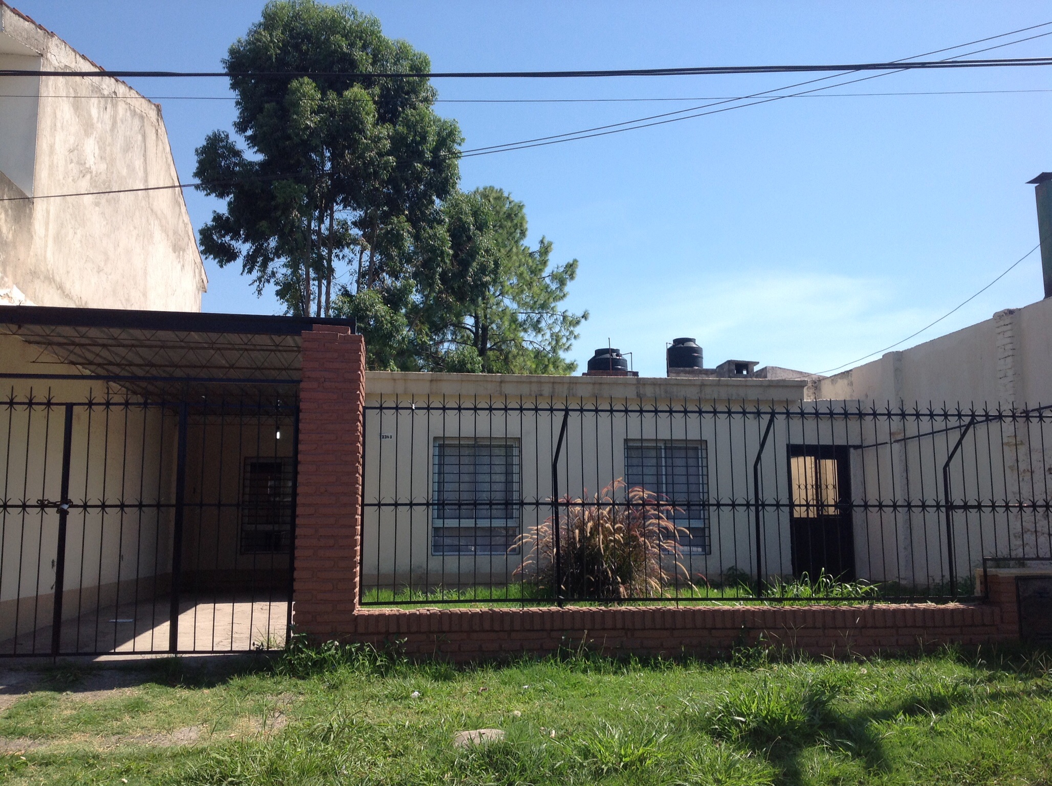Casa 3Dorm (1suite) Barrio Kenedy 