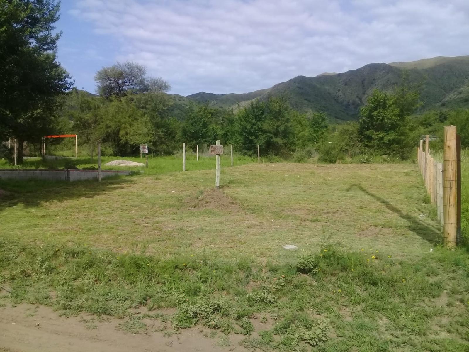 Ref 1285. Terreno al pie de las sierras en Cosquin con hermosa vista a las sierras y al Pan de Azúcar