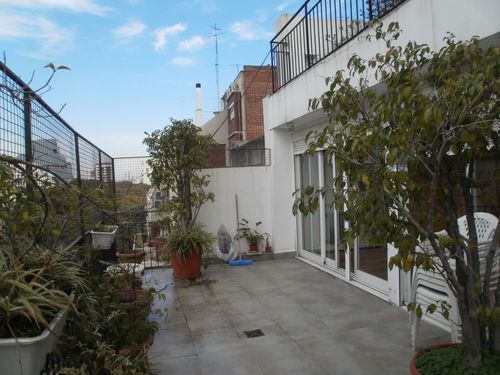 Lindisimo semipiso  con balcon terraza
