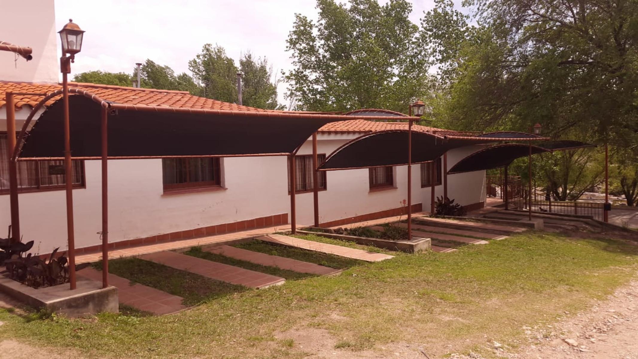 DEPARTAMENTO EN COMPLEJO FRENTE AL RÍO