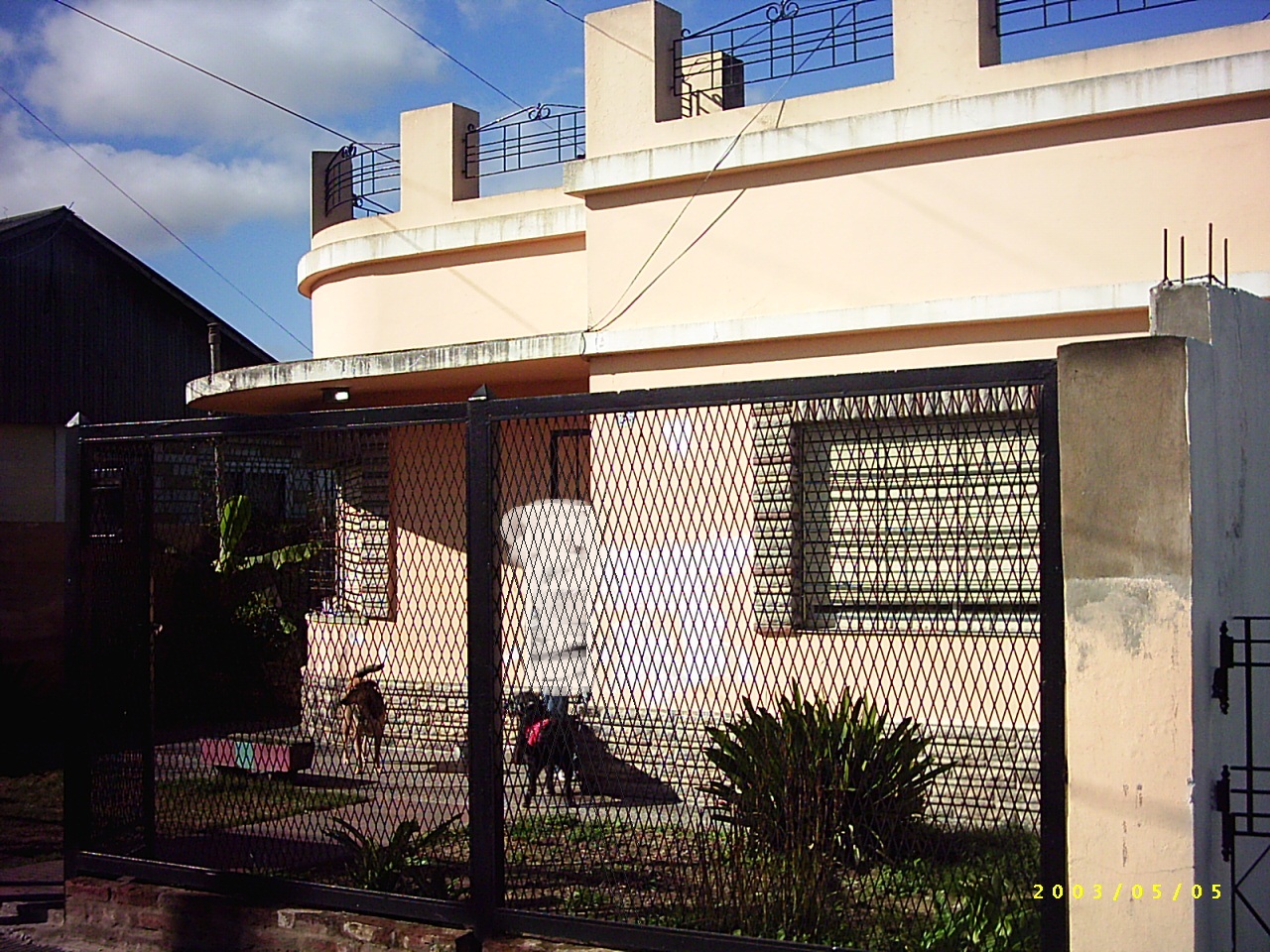 HERMOSA CASA DE DOS DORMITORIOS.