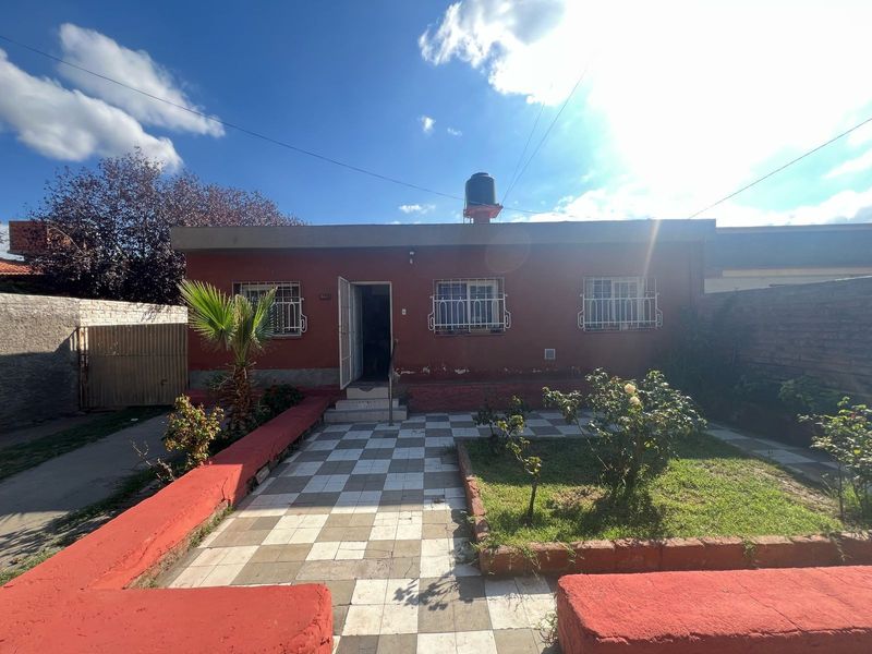 Casa en venta, La Consulta - San Carlos - Mendoza