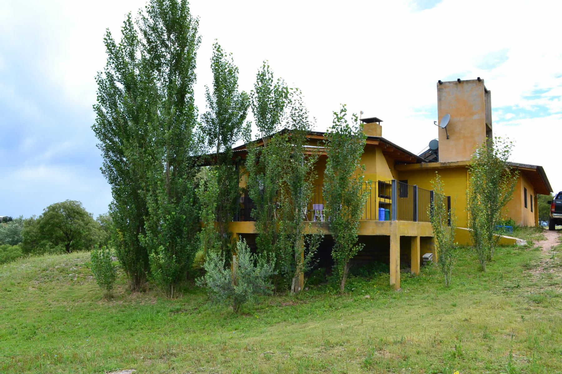 Casa en Tanti camino a Flor Serrana