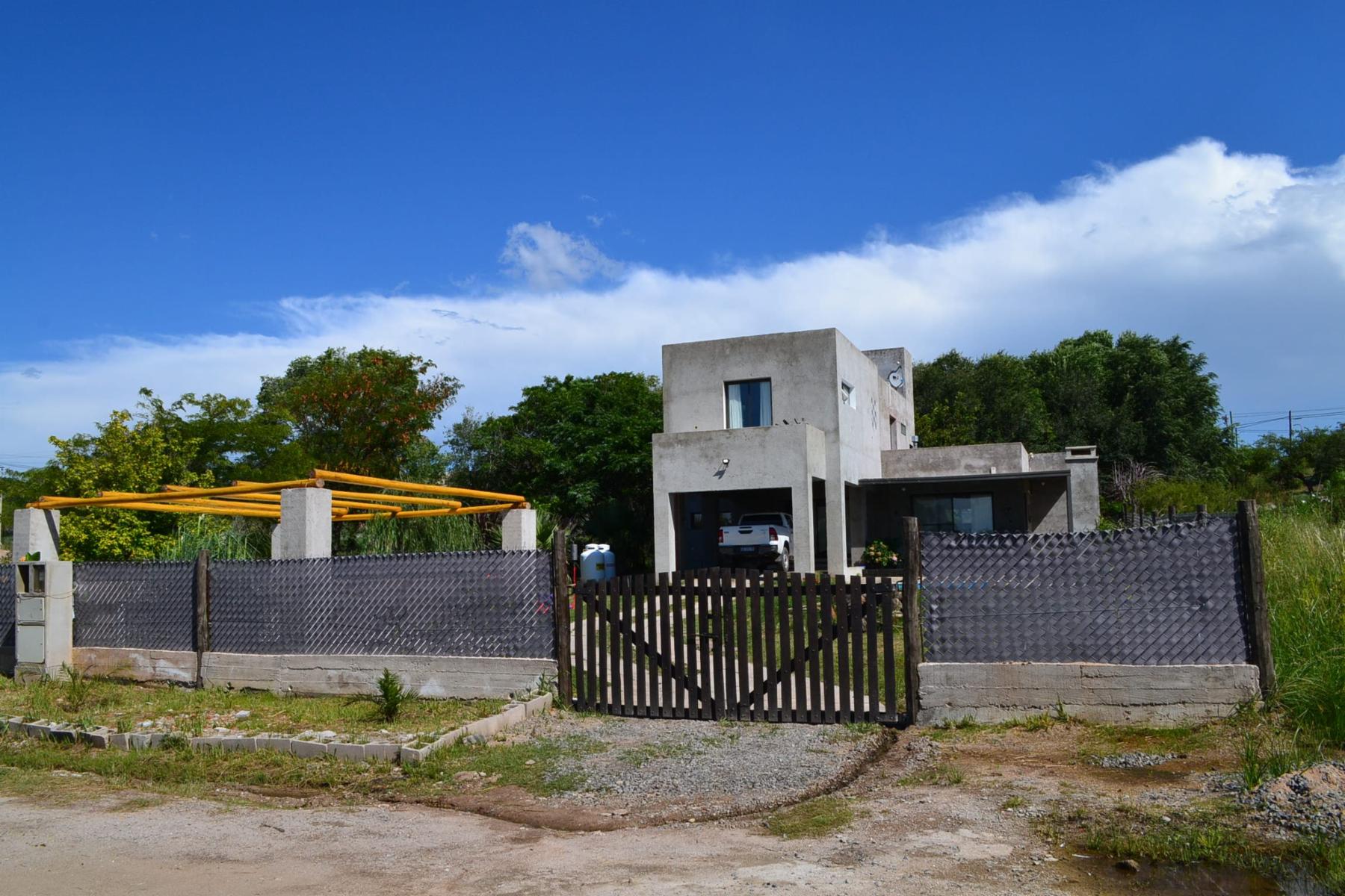 PROPIEDAD EN BARRIO CERRADO KEOKEN , TANTI