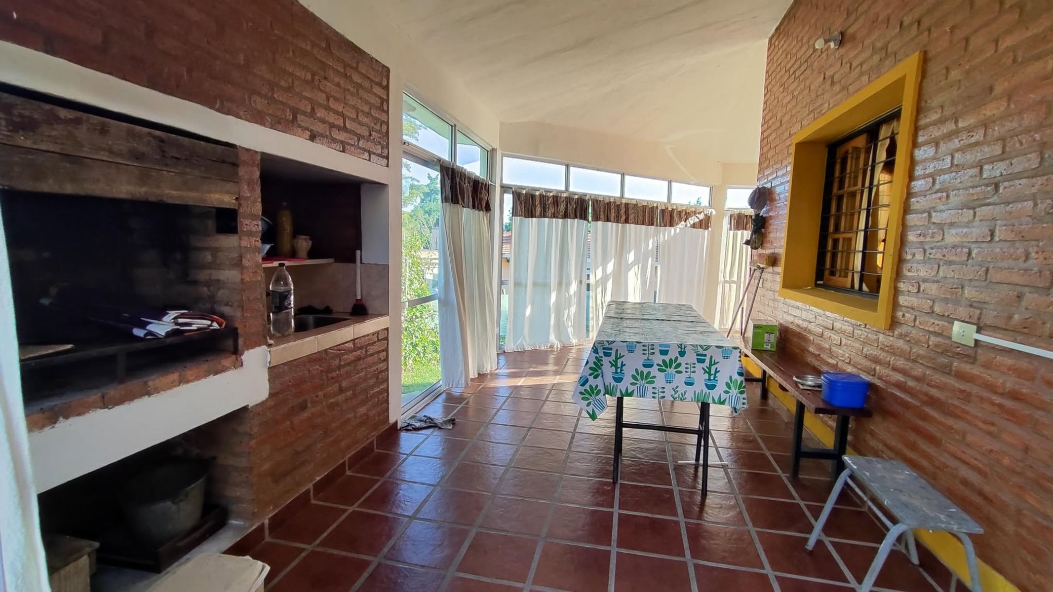 CASA CON PILETA EN VENTA EN SAN ANTONIO DE ARREDONDO, CORDOBA