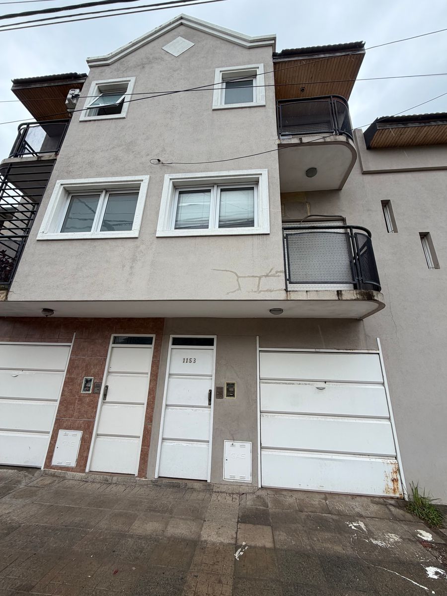 Alquiler triplex 3 ambientes cochera Ramos Mejia