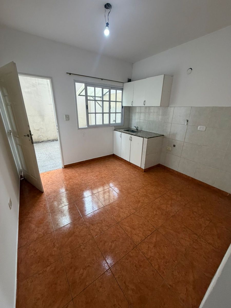 Alquiler duplex 3 ambientes Isidro Casanova