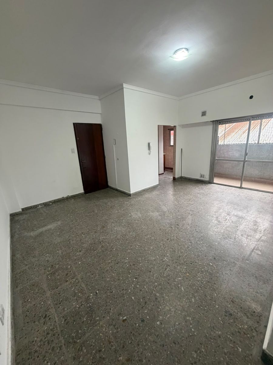 Alquiler departamento 3 ambientes Isidro Casanova
