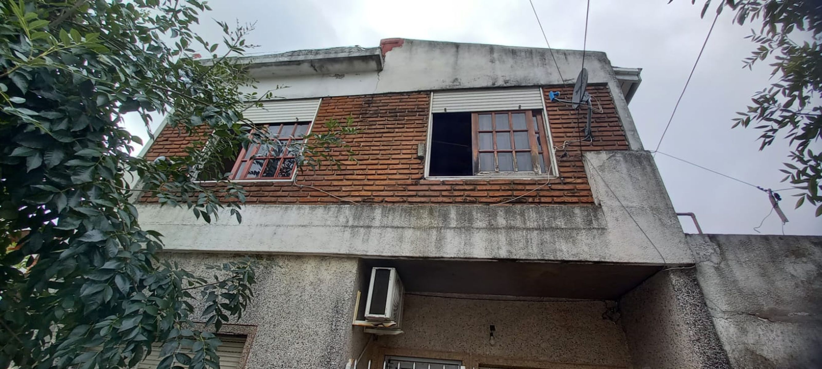 depto 2 ambientes 1er piso al frente con patio