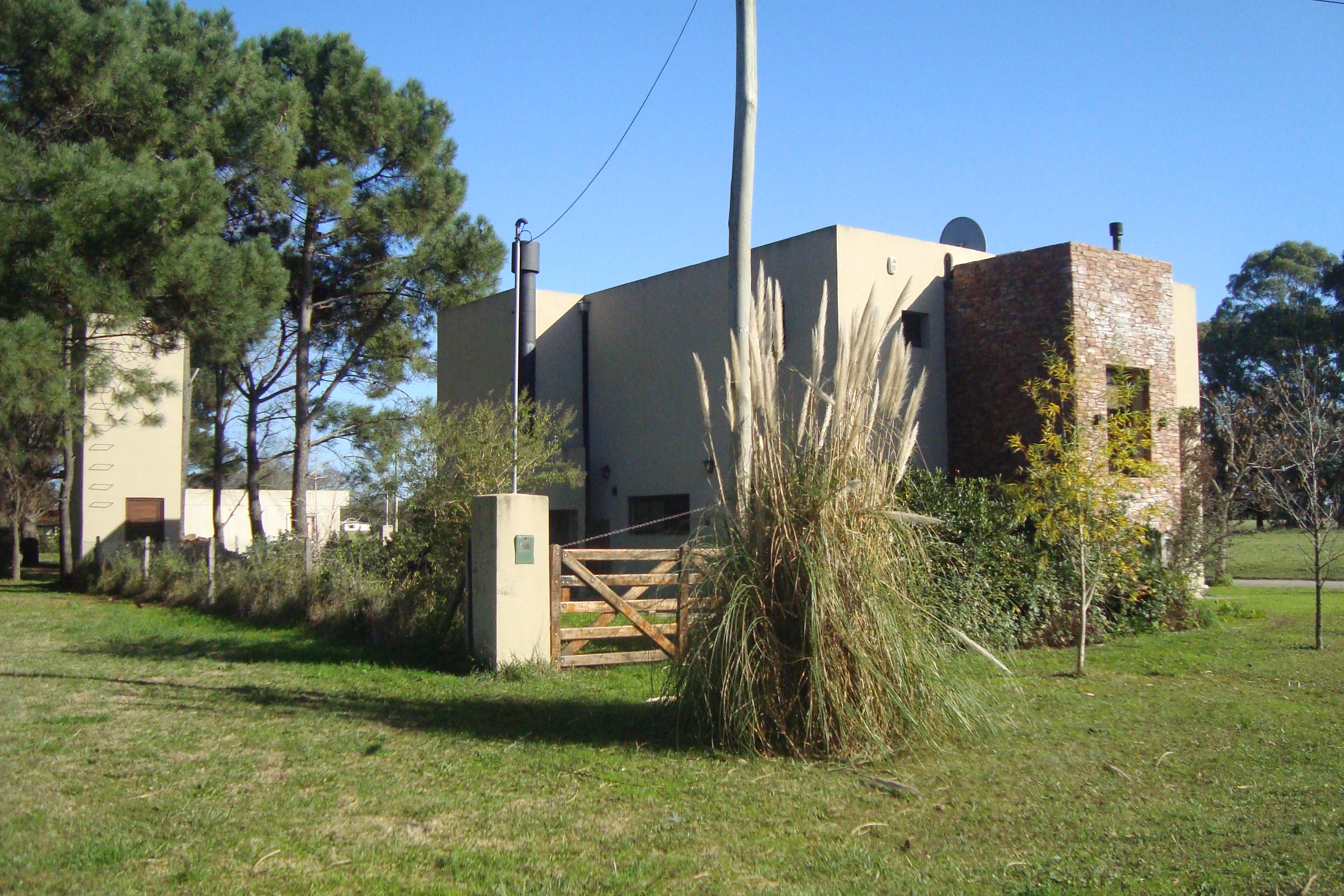 MIRAMAR: BARRIO RESIDENCIAL " LAS LOMAS"  :LOTES DESDE 400M2 C/ESCRITURA. ANTICIPO + CUOTAS FIJAS EN PESOS

