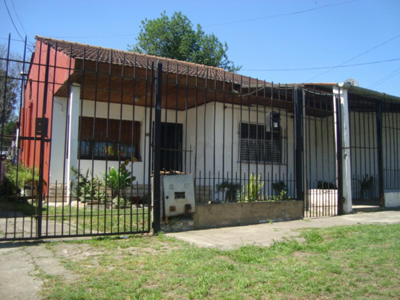 VENTA DE CASA EN BURZACO 5 AMB+ 2 DPTOS 2AMB +GARAGE+ENTR.AUTO.OPORTUNIDAD VIVIENDA E INVERSION 