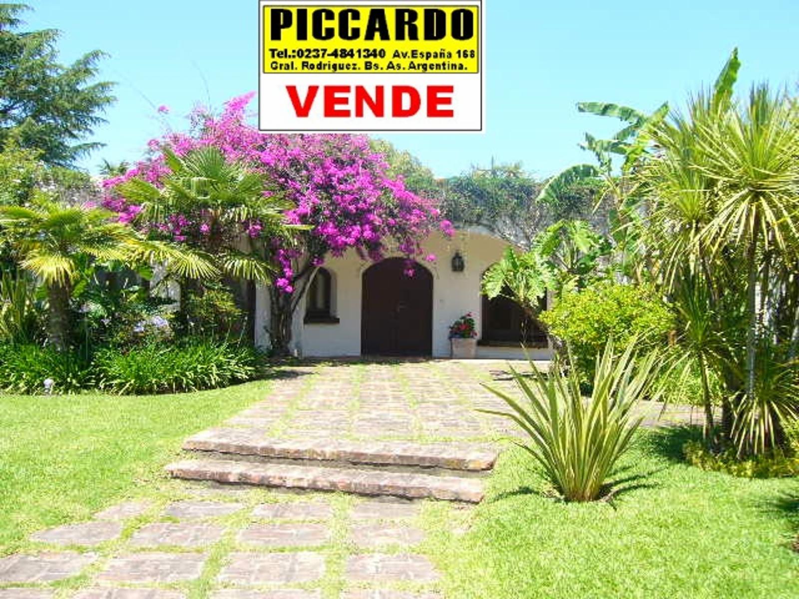 MANSIÓN A RECICLAR EN VENTA GOLFERS COUNTRY CLUB PILAR REF. 1357 PICCARDO.