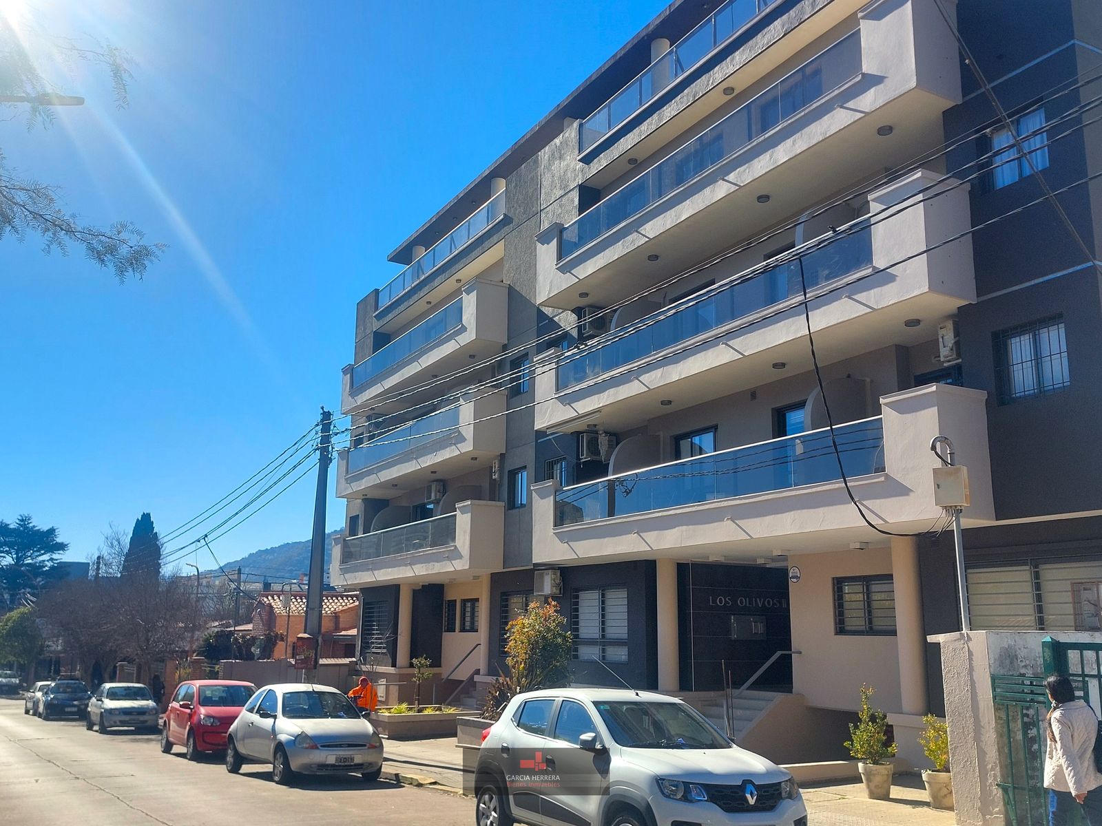 Departamento de 2 Dorimtorios, Patio y Cochera - Centro de Carlos Paz.
