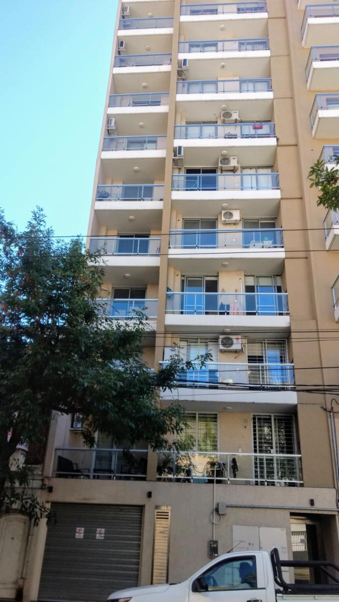 ALQUILER . SAN JUAN Y RODRIGUEZ. SEMPISO 1 DORMITORIO 47 m2.