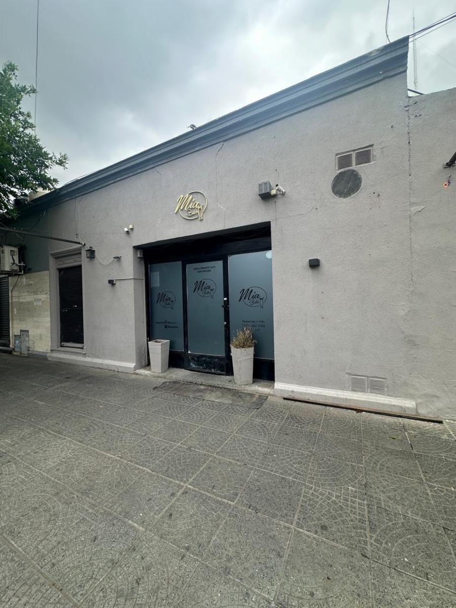 Importante local comercial en alquiler