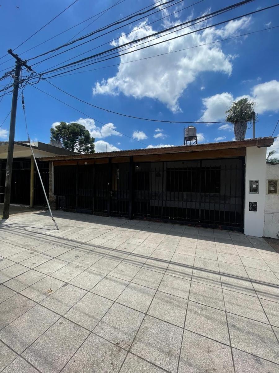 Casa de tres ambientes en alquiler, APTO COMERCIAL