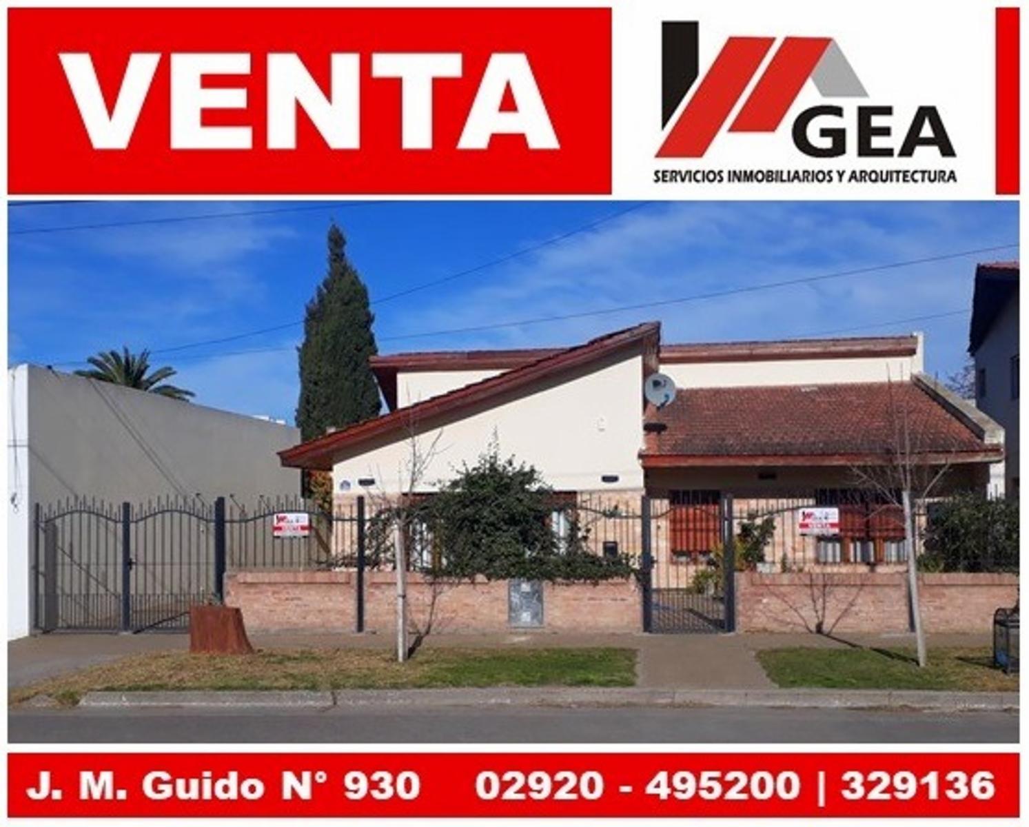 VENTA HERMOSA CASA BOULEVARD ITUZAINGO (VIEDMA)