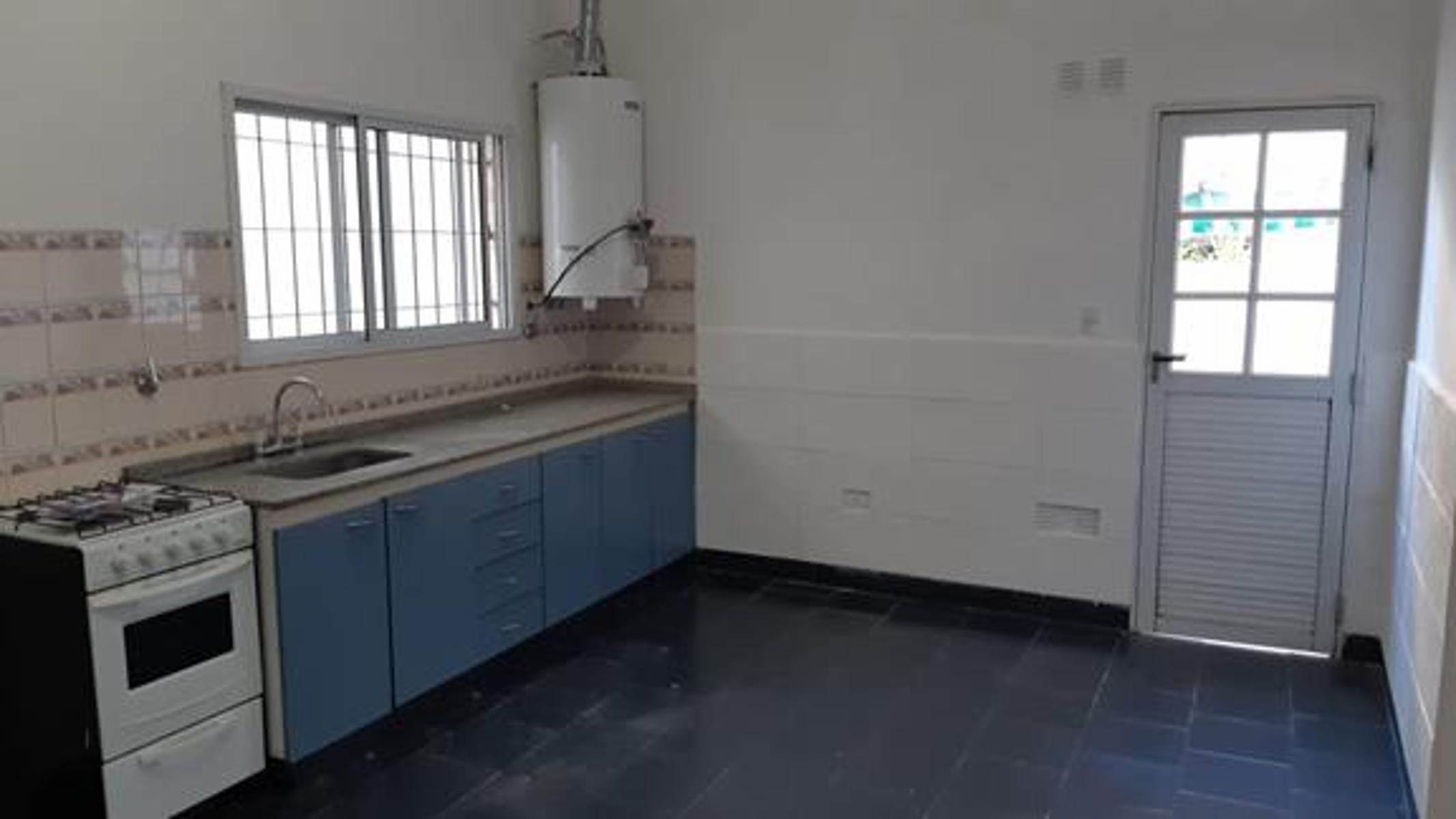 DTO 2 AMBIENTES CON PATIO (CORONEL THORNE 946) C.MADERO