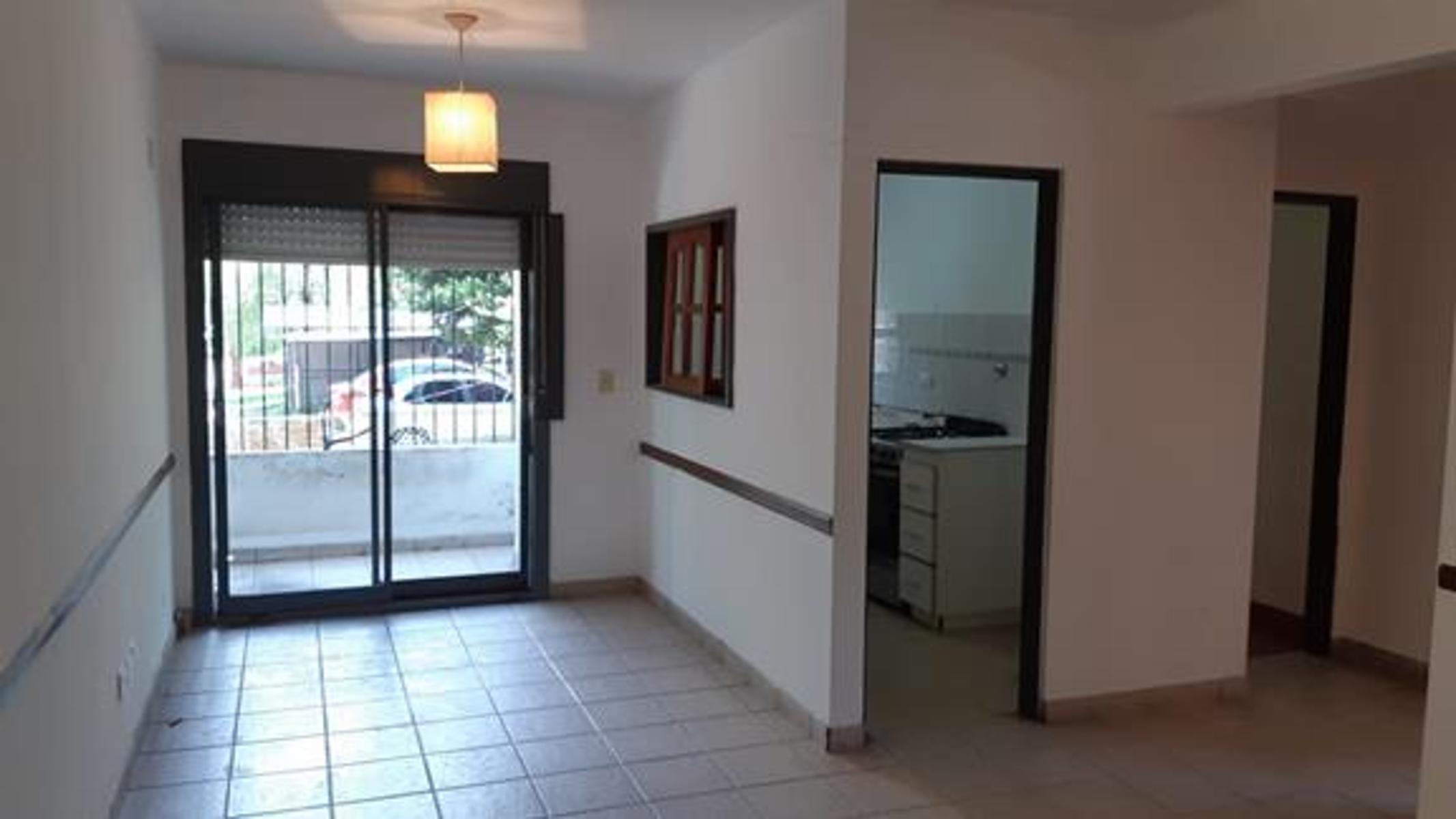 DTO 3 AMBIENTES CON COCHERA (MARTIN UGARTE 700) VILLA CELINA